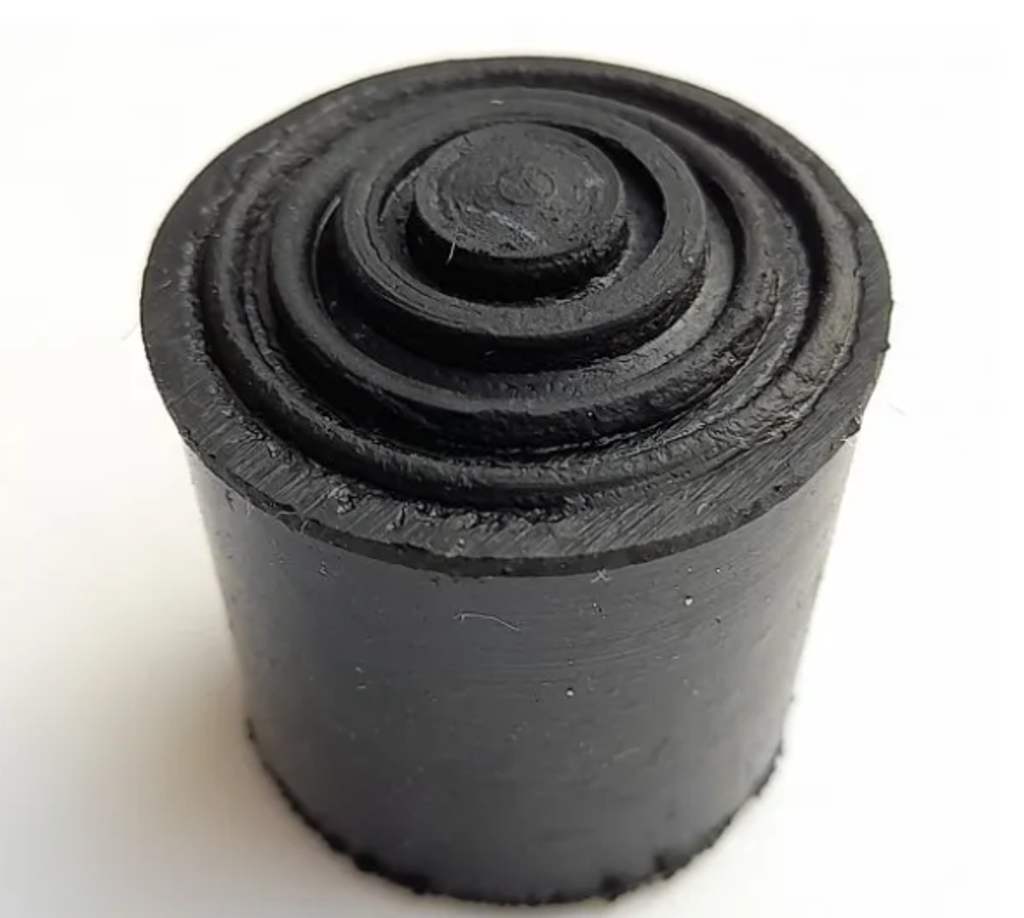 Regaton redondo de hule negro 5/8"